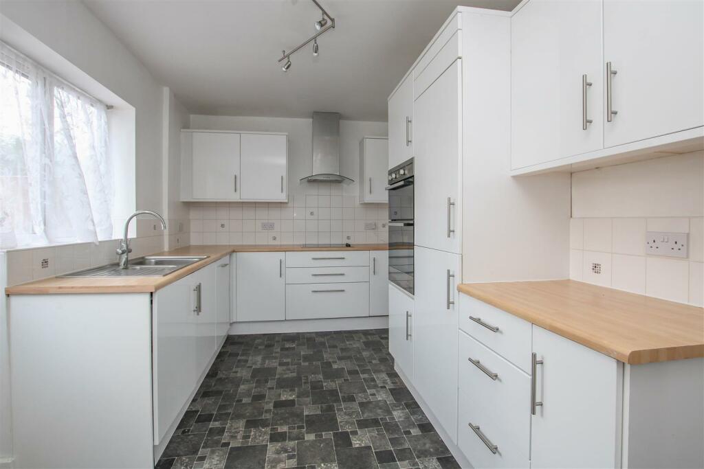 Additional image 4 of The Broadwalk South, Brentwood