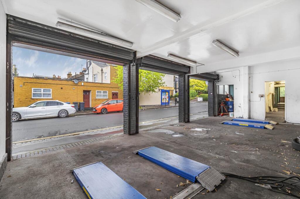 Additional image 12 of 108 Selsdon Road, South Croydon, CR2 6PG