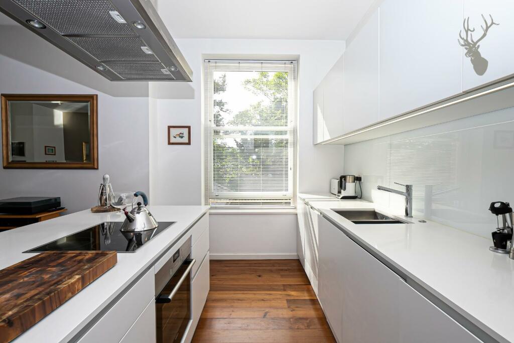 Additional image 7 of Piercing Hill, Theydon Bois,