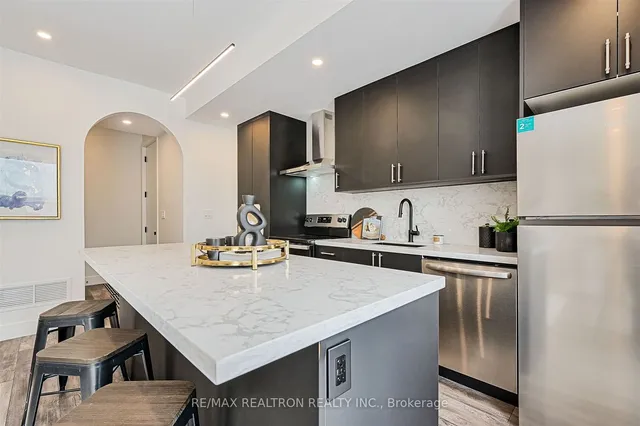 Additional image 6 of 421 Silverthorn Ave