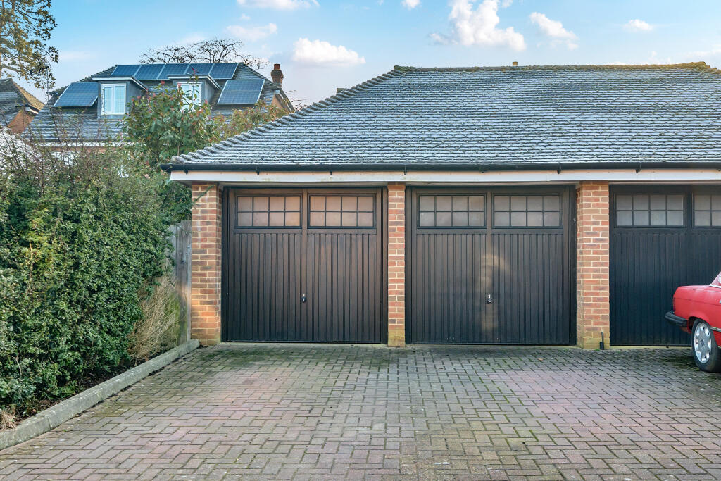 Additional image 17 of Newbery Close, Caterham, CR3