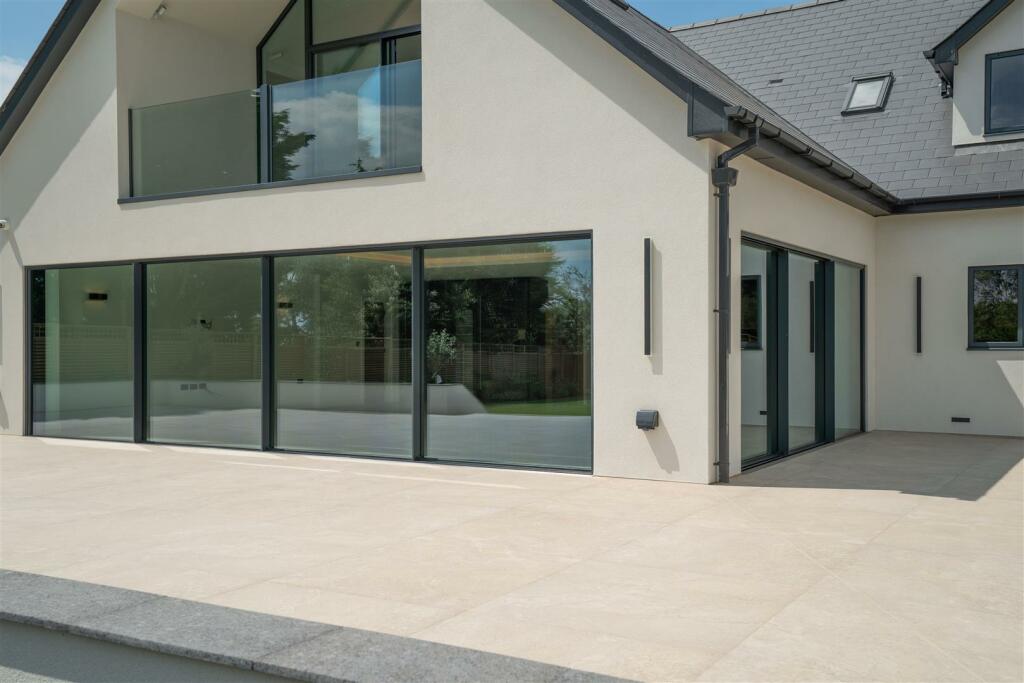 Additional image 63 of Broomhills Chase, Little Burstead, Billericay