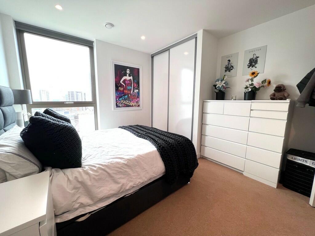 Additional image 11 of Caithness Walk, East Croydon