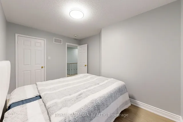 Additional image 23 of 11 Revelstoke Pl