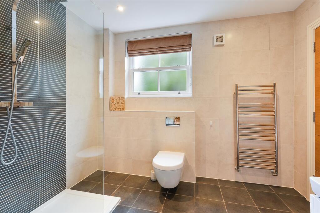 Additional image 35 of High Oaks Close, Coulsdon