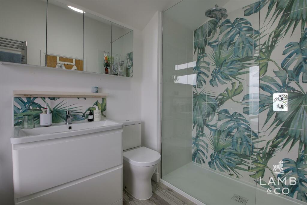 Additional image 32 of Eastern Promenade, Point Clear Bay