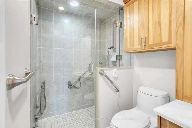 Additional image 32 of 3 Marine Parade Dr Unit 2005