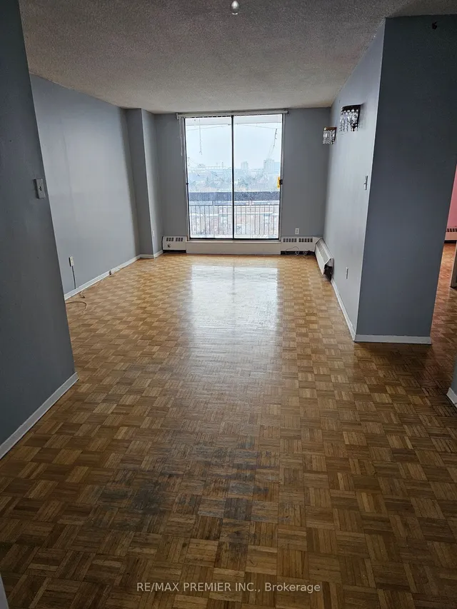 Additional image 7 of 4673 Jane St Unit # 811