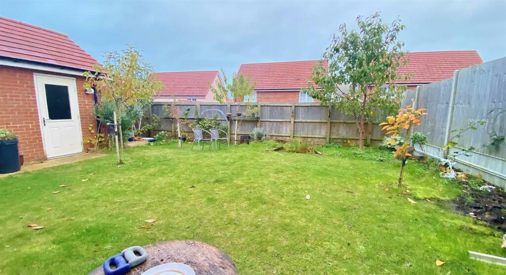 Additional image 18 of Honeypot Way, Walton On The Naze