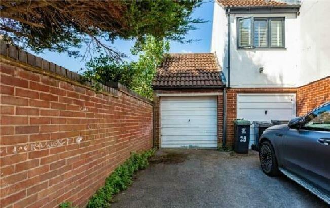 Additional image 22 of Fairbank Close, Ongar