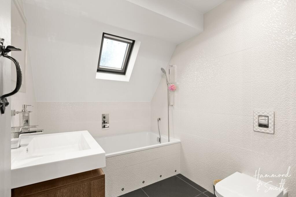 Additional image 17 of High Road, North Weald, CM16