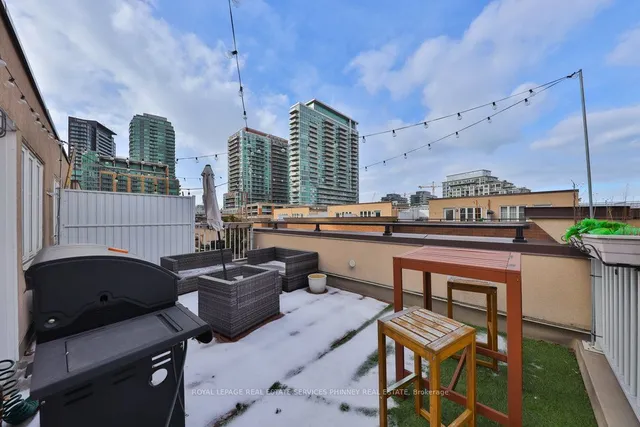 Additional image 22 of 50 East Liberty St Unit 1127