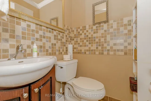 Additional image 22 of 8 Saint Tropez Crt