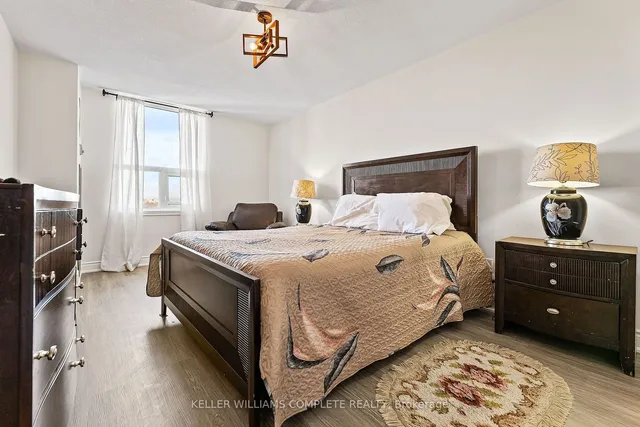 Additional image 15 of 714 The West Mall Unit 1004