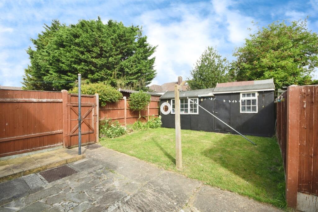 Additional image 13 of Elizabeth Road, Pilgrims Hatch, Brentwood