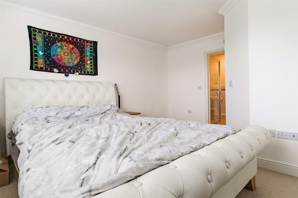 Additional image 12 of Walter Mead Close, Ongar