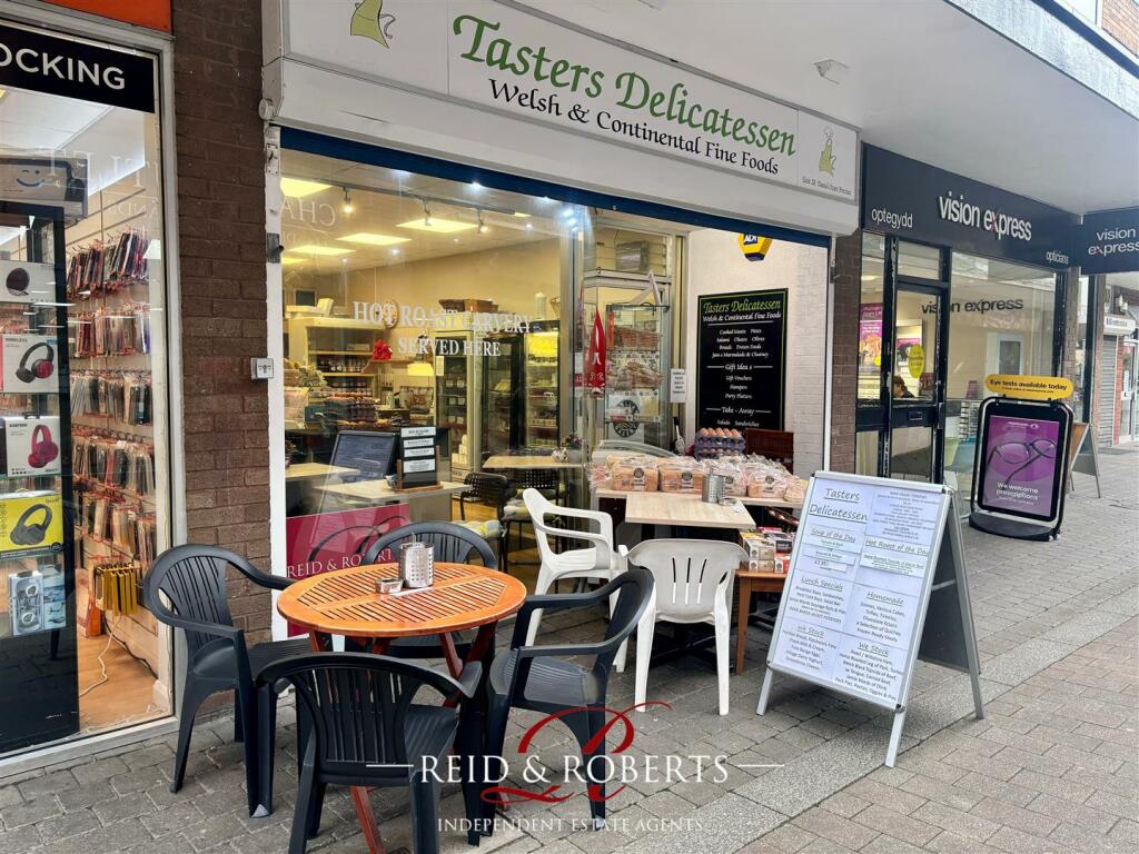 Additional image 2 of Daniel Owen, Mold