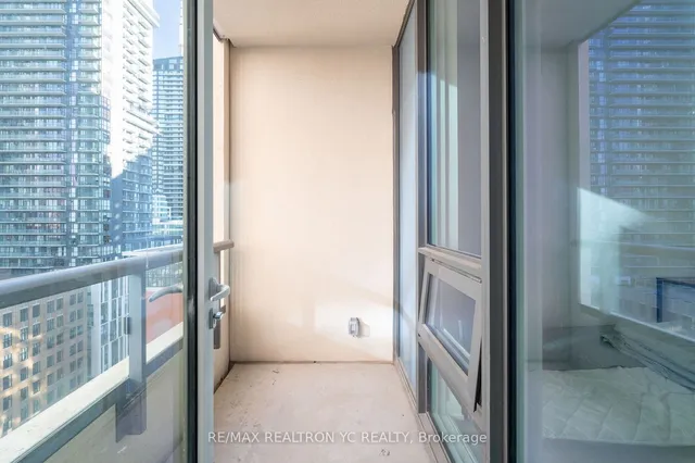 Additional image 12 of 108 Peter St Unit 1811