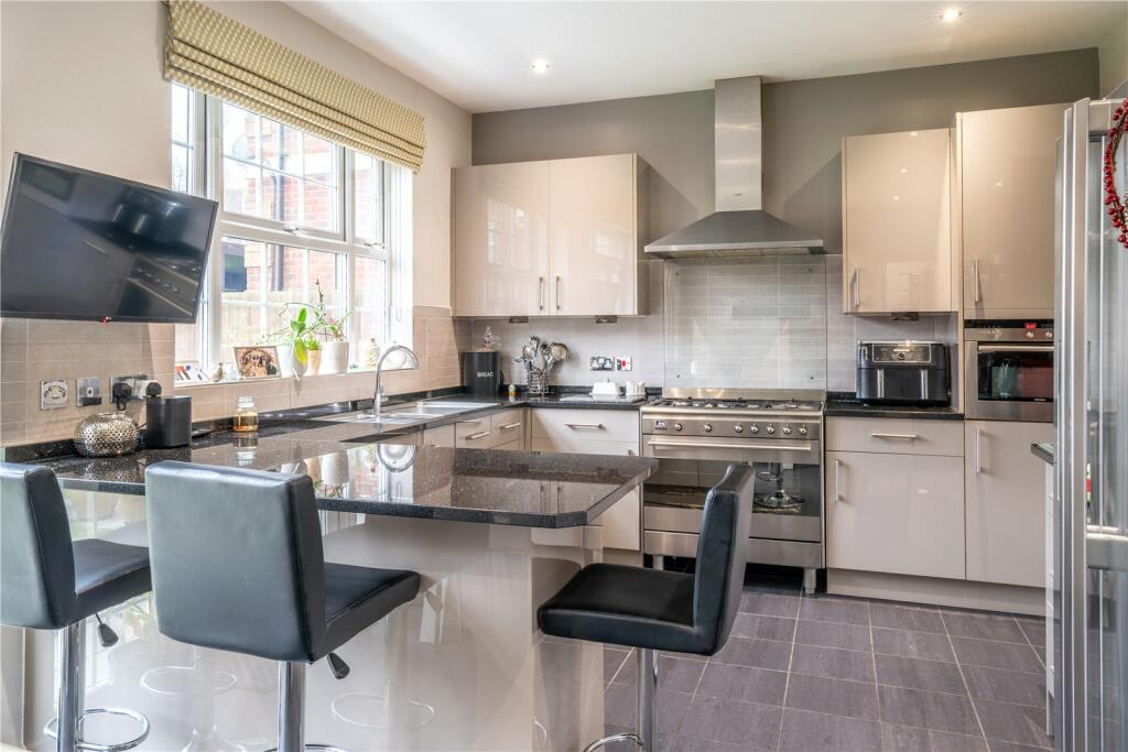 Additional image 7 of Brook Farm Close, Bishop's Stortford, Hertfordshire, CM23