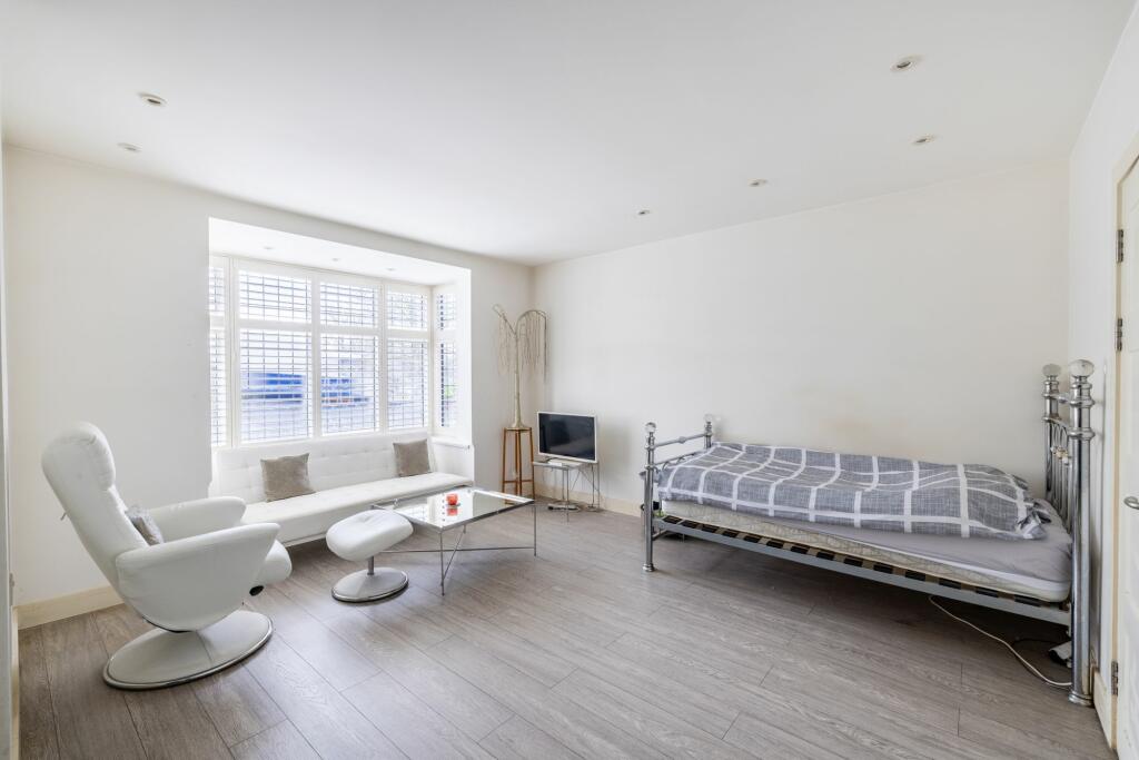 Additional image 3 of Duppas Hill Road, Green Gaze, CR0