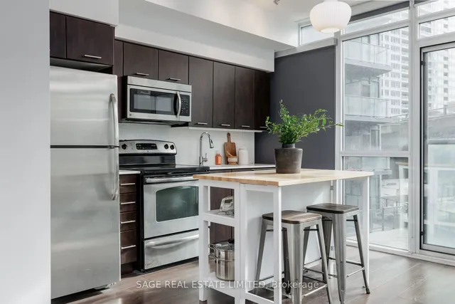 Additional image 3 of 169 Fort York Blvd Unit 318