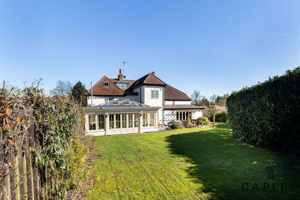 Additional image 39 of Fiddlers Hamlet