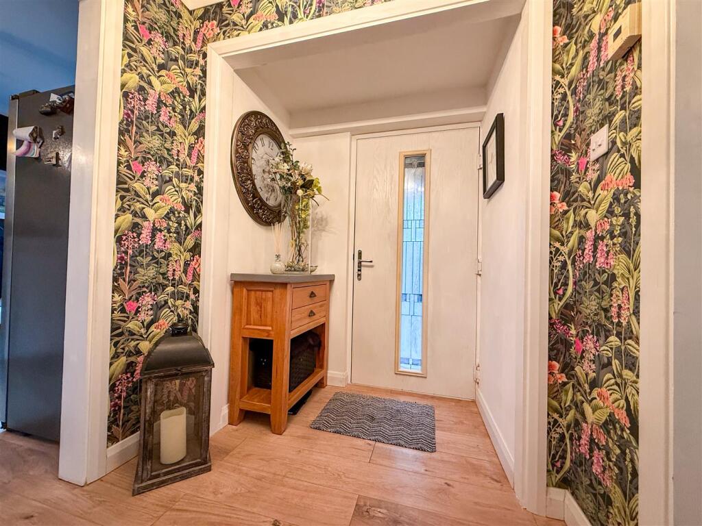 Additional image 14 of Cherry Tree Avenue, Clacton-On-Sea, Essex