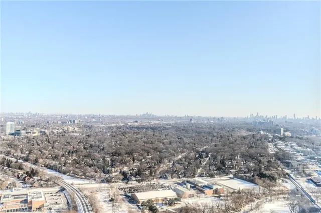 Additional image 12 of 7 Mabelle Ave Unit PH07