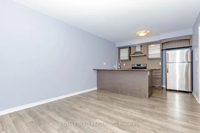 Additional image 15 of 22 Francesco St