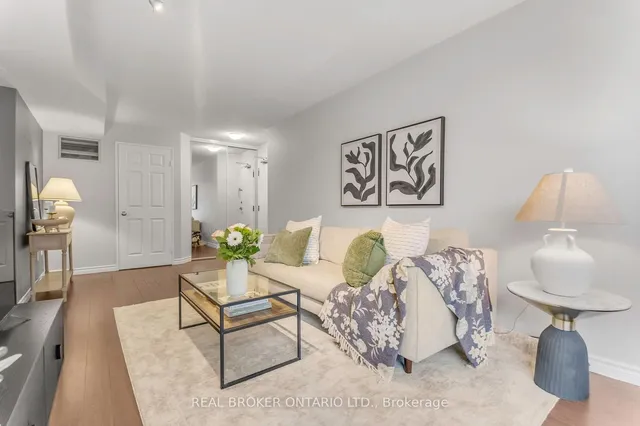 Additional image 2 of 725 King St Unit 213