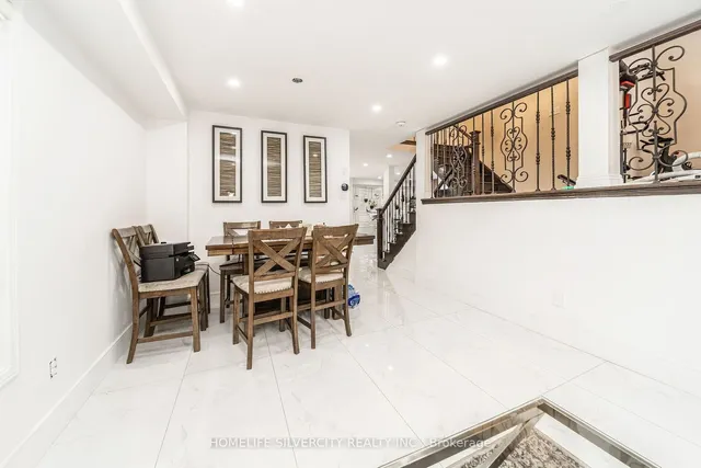 Additional image 12 of 6 Amboise Cres