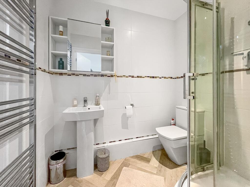 Additional image 20 of Chynham Place, South Croydon, CR2