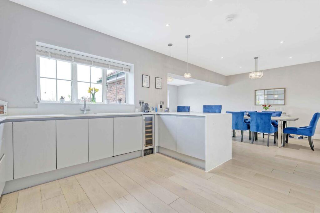 Additional image 7 of Little Ridings Lane, Ingatestone, CM4