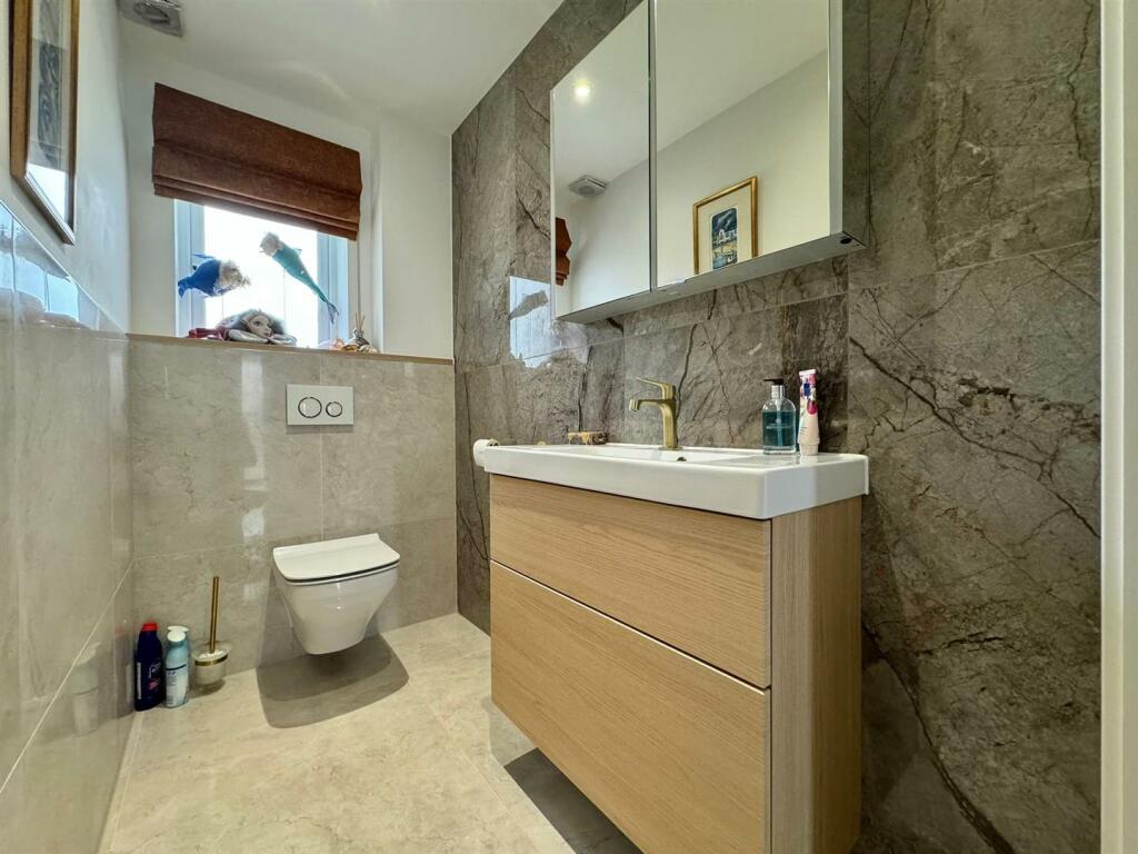 Additional image 15 of Oaklands Stoney Hills, Burnham-On-Crouch