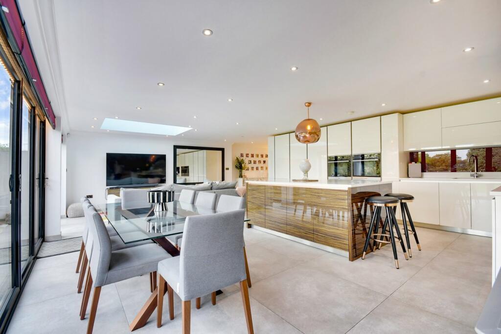 Additional image 7 of The Vale, Stock, CM4