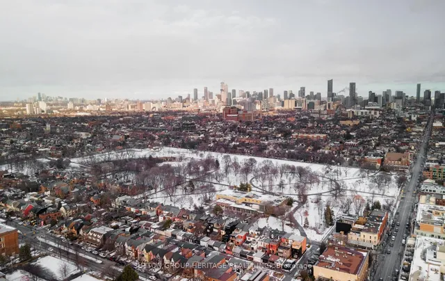 Additional image 30 of 8 Dovercourt Rd Unit 902