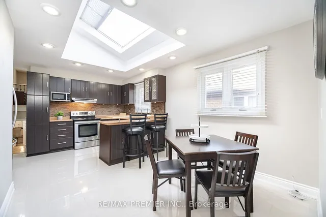 Additional image 11 of 14 Capstan Crt