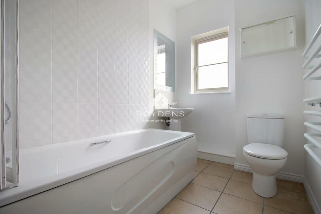 Additional image 7 of Bradford Drive, Close to Station, North Colchester