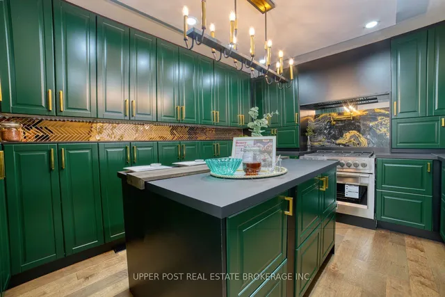 Additional image 31 of 23 Larabee Cres