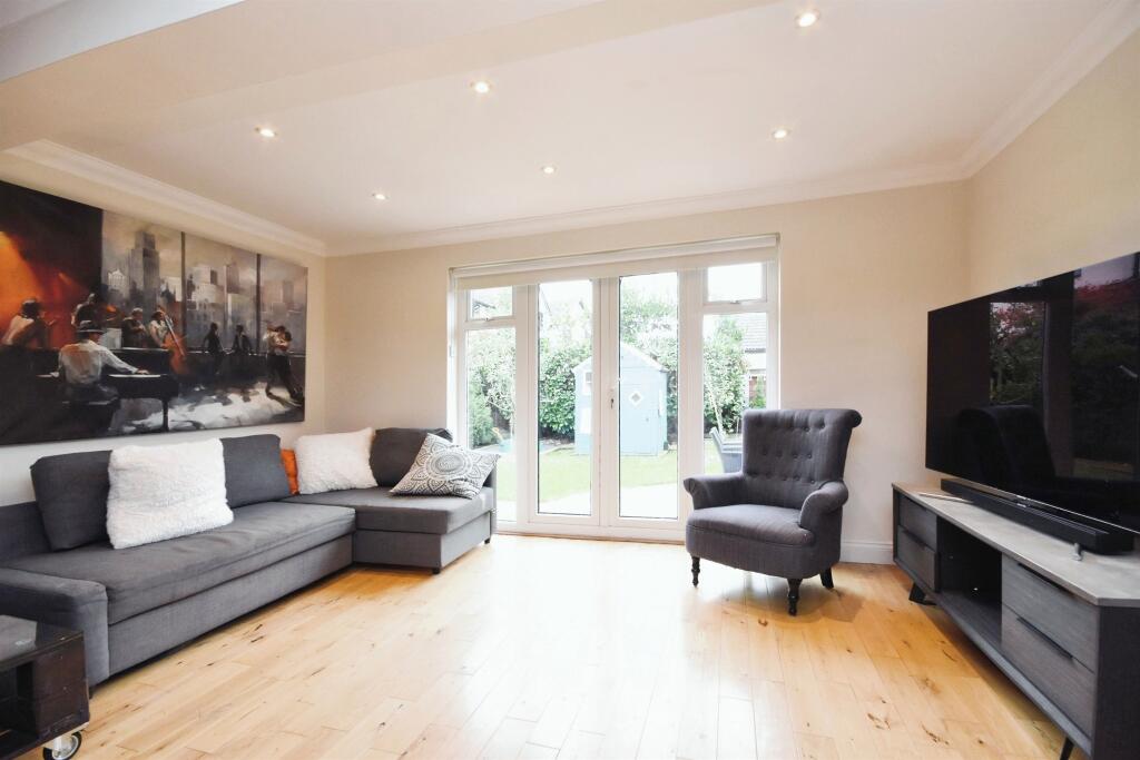 Additional image 21 of Russell Close, Brentwood