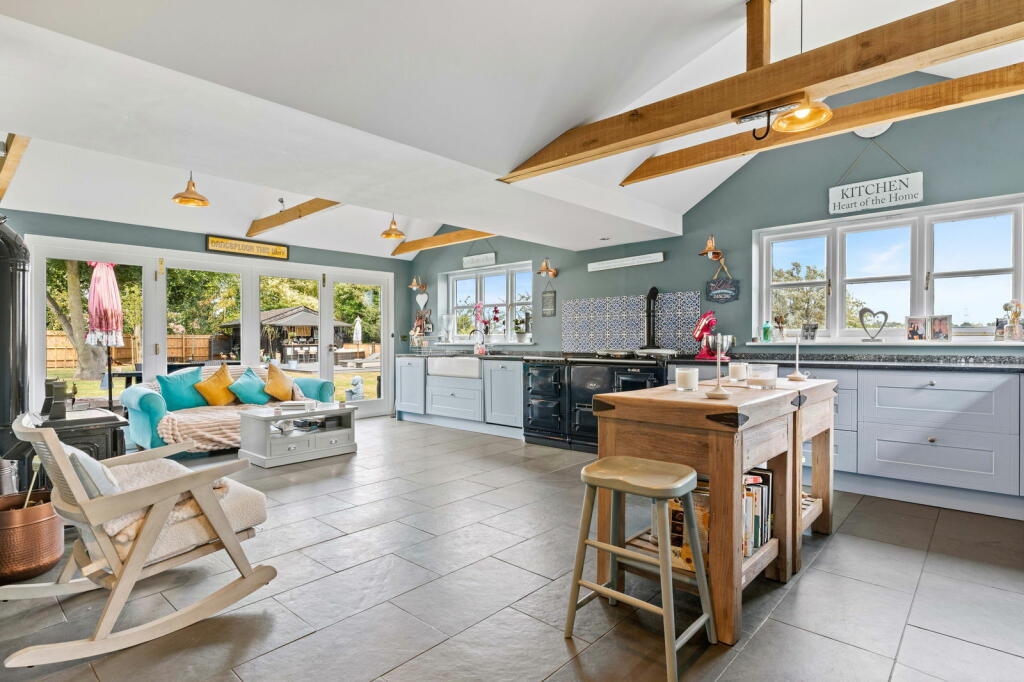 Additional image 11 of Brook End Road South, Chelmsford