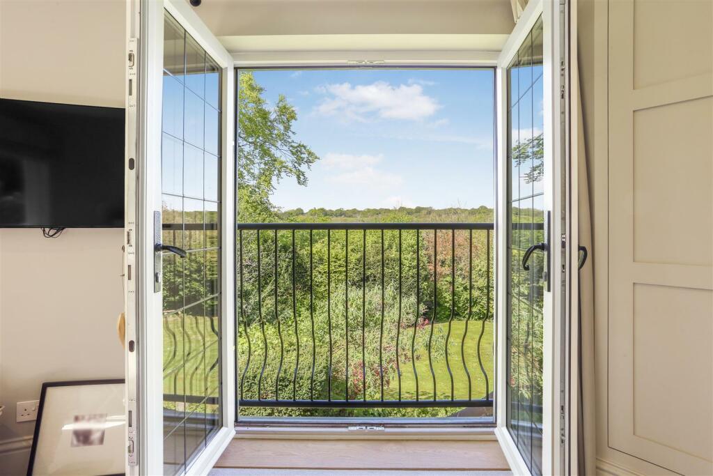 Additional image 40 of Hazelwood Lane, Chipstead