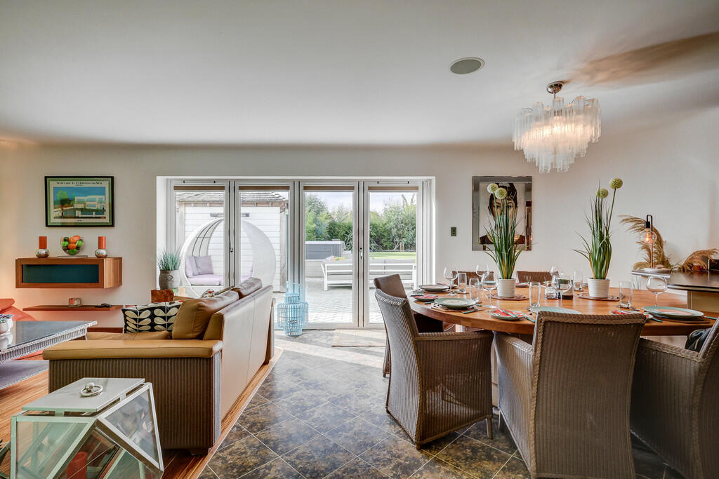 Additional image 28 of Cliff Way, Frinton-on-Sea