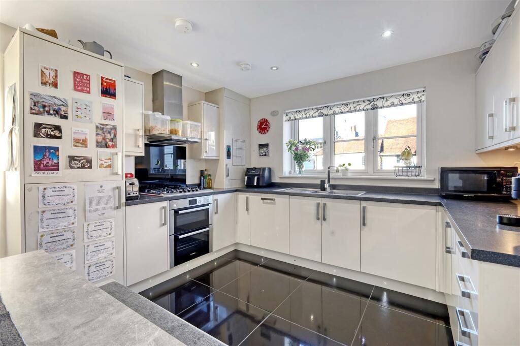 Additional image 14 of Harlow Road, Roydon
