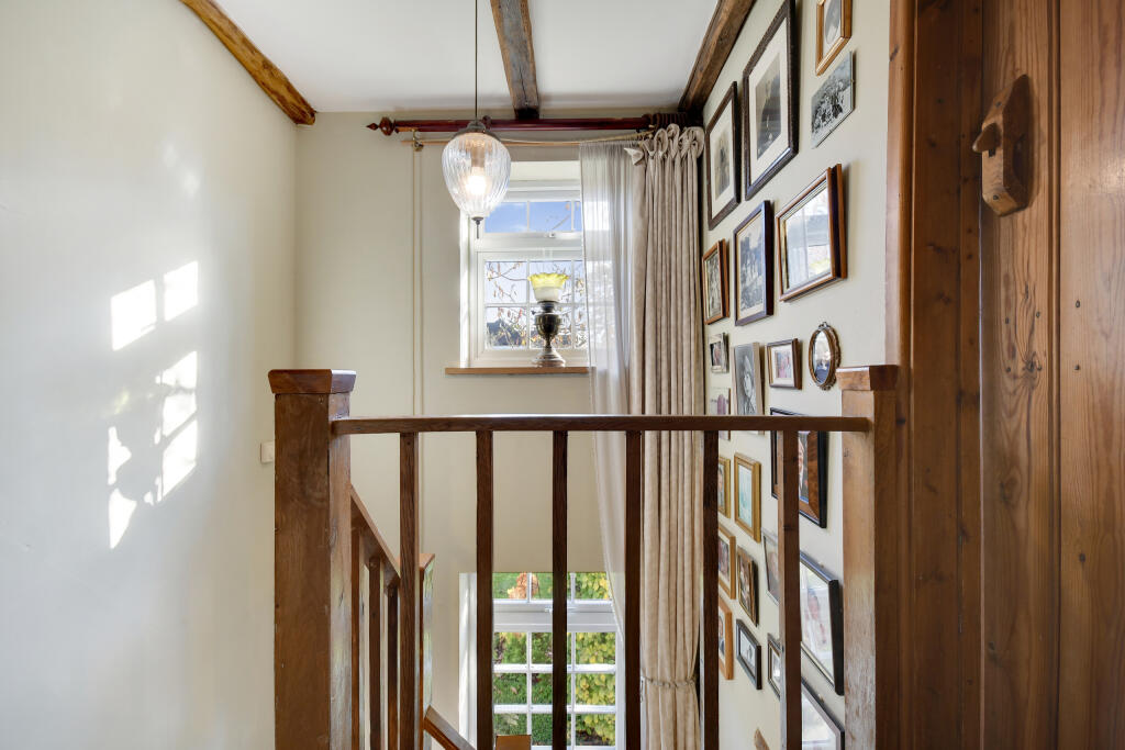 Additional image 13 of Coxtie Green Road, Pilgrims Hatch, Brentwood