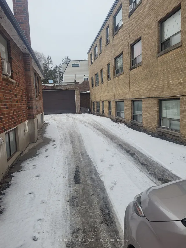 Additional image 2 of 2497 Dufferin St