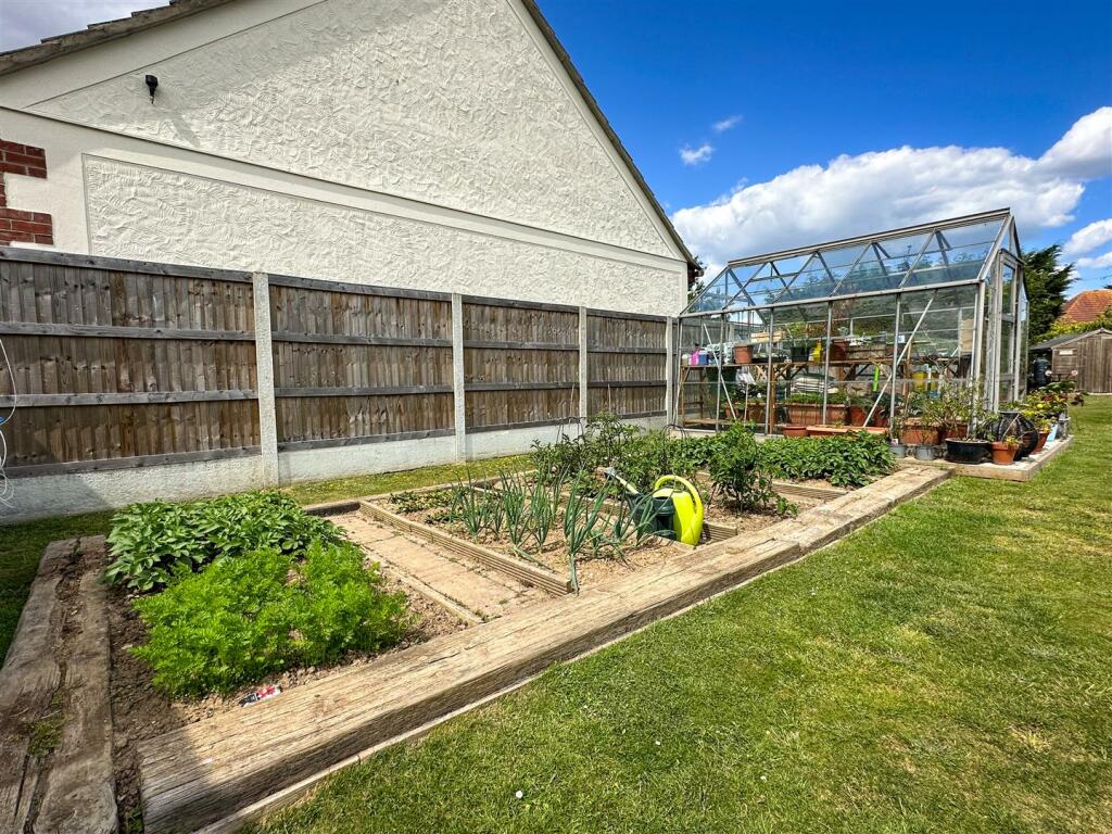 Additional image 33 of Southcliff Park, East Clacton