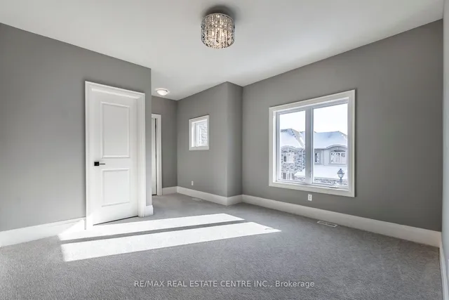 Additional image 17 of 258 Edgewater Cres Unit 4