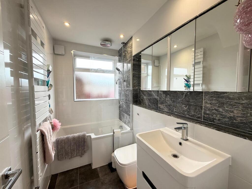 Additional image 9 of Oakland Gardens, Hutton, Brentwood