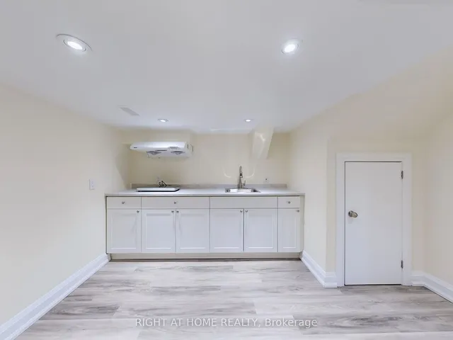 Additional image 32 of 22 Hollingsworth Circ